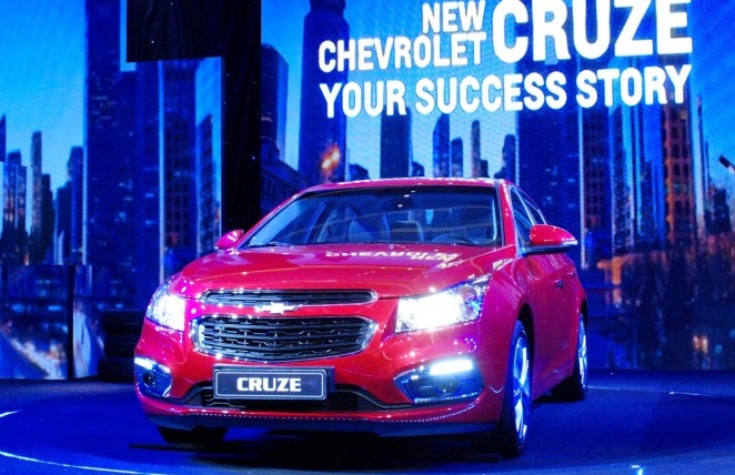 Giá bán tăng từ 7 - 12 triệu đồng, Chevrolet Cruze 2015 có gì mới?