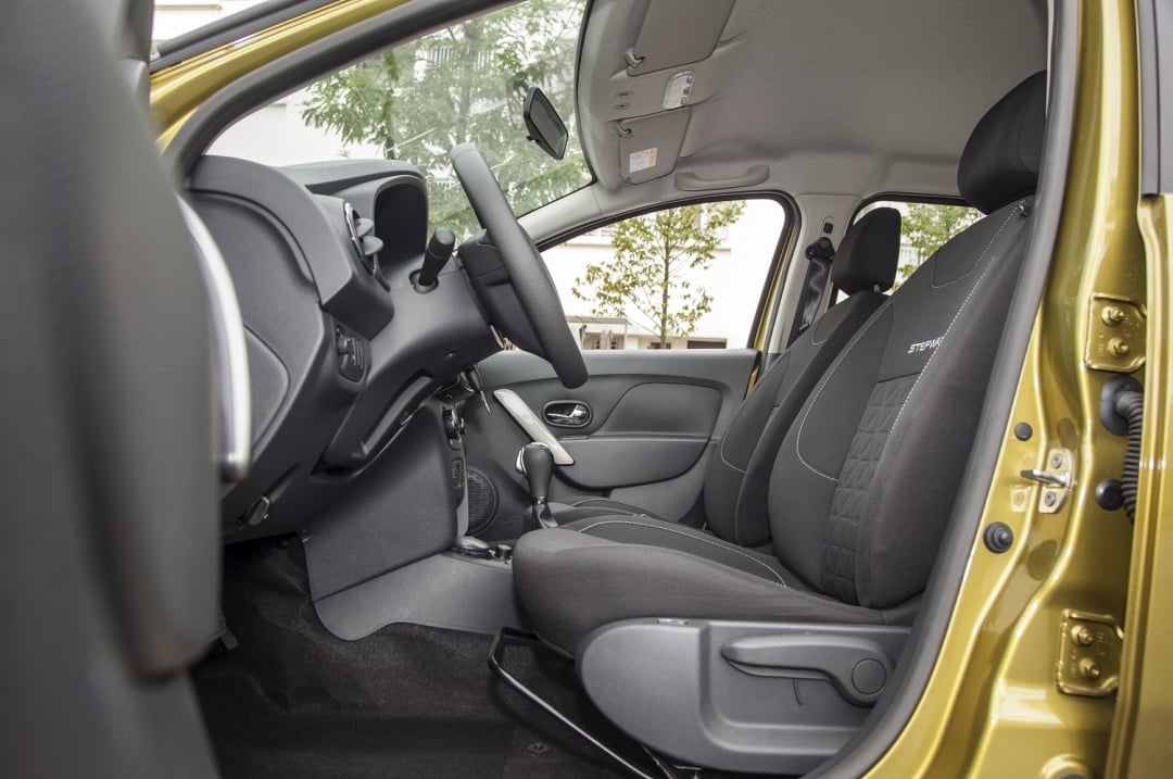Renault Sandero Stepway: Xe hatchback giá mềm đến từ châu Âu
