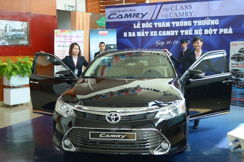 Toyota Camry thế hệ đột phá 2015 ra mắt tại Tp.Hồ Chí Minh
