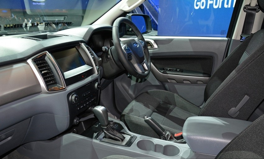Ford Ranger 2015 có giá bán chỉ từ 15.920 USD tại Thái Lan