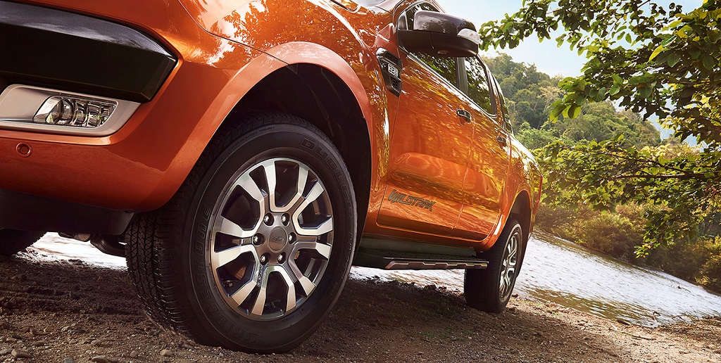 Ford Ranger 2015 có giá bán chỉ từ 15.920 USD tại Thái Lan
