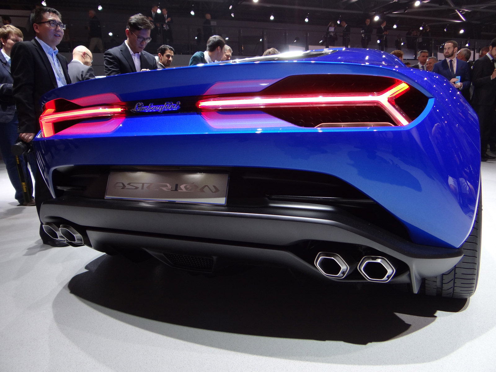 Siêu xe mới của Lamborghini sẽ có giá 1,2 triệu USD