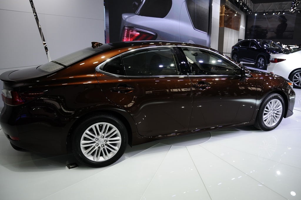 Lexus ES 2016 khoe dáng sang chảnh tại Thượng Hải