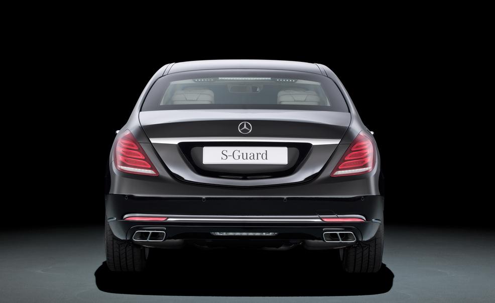 Mercedes-Benz ra mắt xe bọc thép S600 Guard 2015 giá 139.800 USD