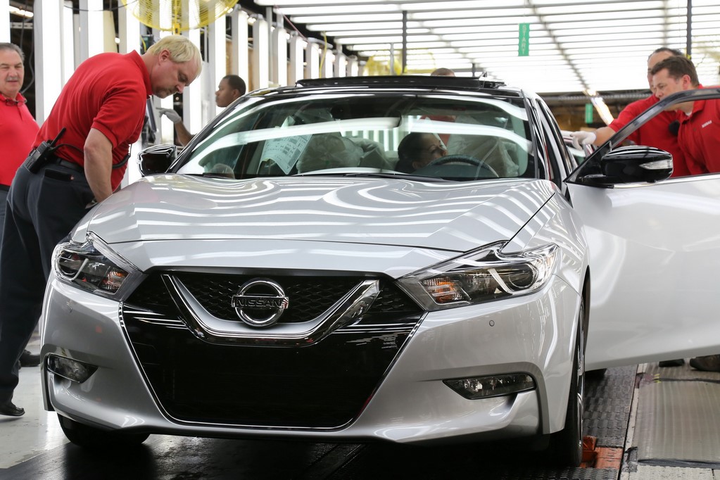Nissan bắt đầu sản xuất xe sedan thể thao Maxima 2016 