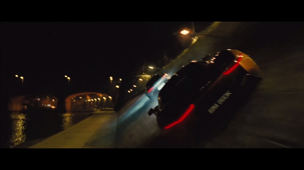 Aston Martin DB10 hoàn toàn lộ diện bên “Điệp viên 007”