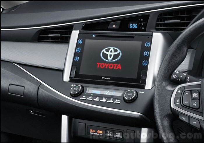Chào thị trường Indonesia, Toyota Innova 2016 có giá 20.525 USD 