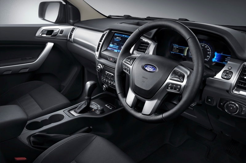 Vượt Toyota Hilux, Ford Ranger thống lĩnh thị trường xe bán tải châu Âu