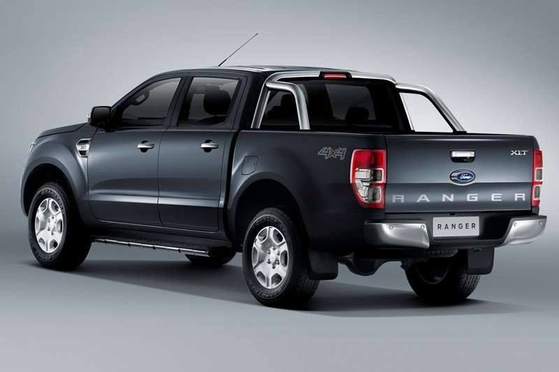 Vượt Toyota Hilux, Ford Ranger thống lĩnh thị trường xe bán tải châu Âu