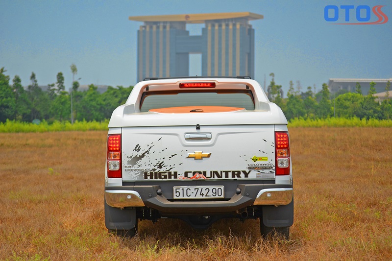 Soi chi tiết Chevrolet Colorado High Country tại Việt Nam