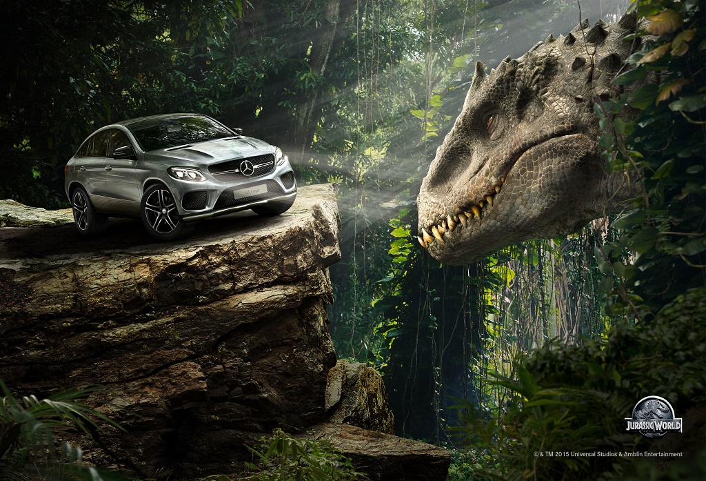 Hàng loạt xe Mercedes-Benz tham gia diễn xuất trong “Jurassic World”