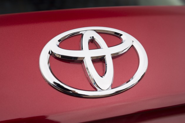 Toyota trở lại vị trí dẫn đầu thị trường ô tô thế giới: Ngư ông đắc lợi