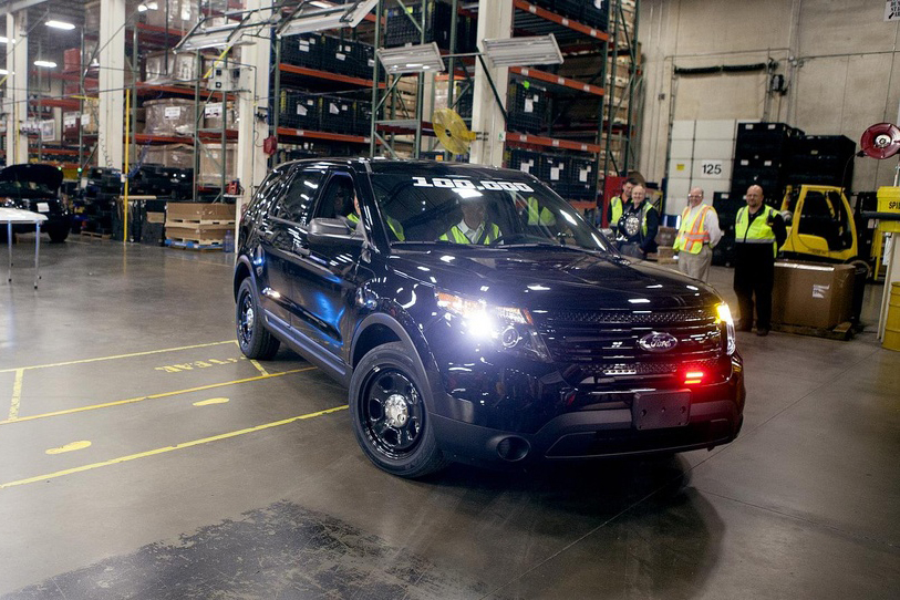 Ford sản xuất chiếc xe thứ 100.000 dành cho cảnh sát Mỹ
