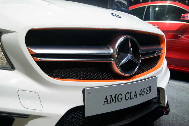 Cận cảnh Mercedes AMG CLA 45 SB OrangeArt Edition vừa ra mắt tại Việt Nam
