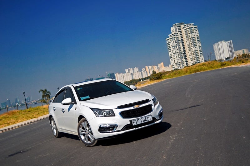 Đánh giá xe Chevrolet Cruze LTZ 2015: chiếc sedan “đáng đồng tiền bát gạo”