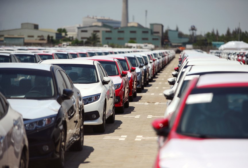 Xe nhập rục rịch về, thị trường ô tô có sáng sủa trở lại?