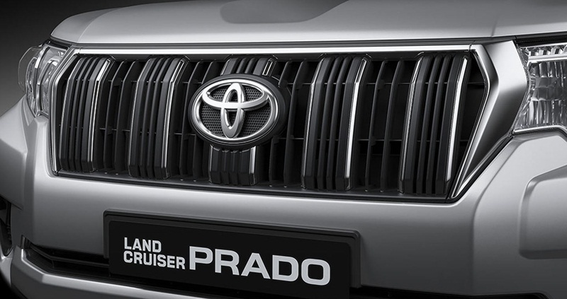 Cận cảnh Toyota Land Cruiser Prado 2017 giá hơn 2,2 tỷ đồng tại Việt Nam