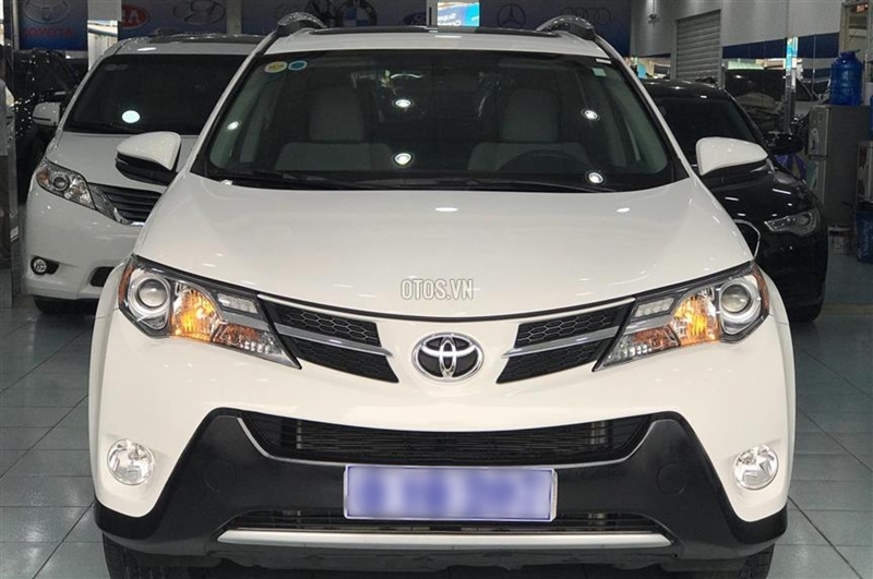 Toyota RAV4 XLE 2013 nhập Mỹ có giá bán ngang với Toyota Fortuner