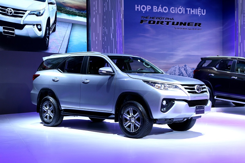Giá bán 1,45 tỷ, SsangYong Rexton “có cửa” cạnh tranh Toyota Fortuner?