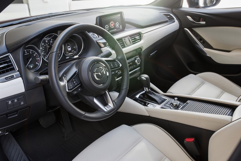 Mazda6 nâng cấp, giá 500 triệu đồng