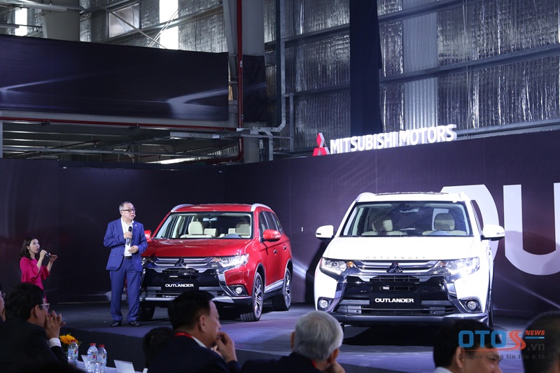 Mitsubishi Outlander bản lắp ráp chính thức ra mắt, giá từ 808 triệu đồng