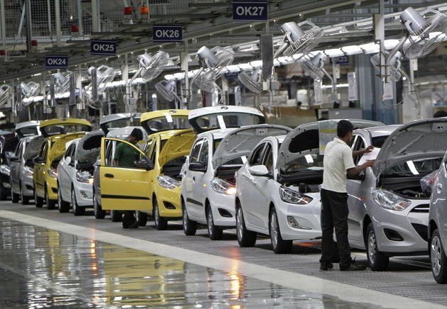 Vì sao giá khai báo ôtô Ấn Độ nhập khẩu tăng đột biến?