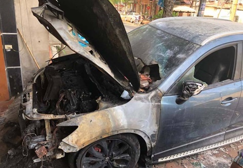 "Xót xa" trước cảnh Mazda CX-5 bị thiêu rụi tại Hà Nội