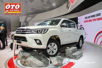 Toyota Hilux 2016 được lắp động cơ mới