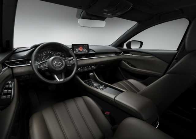 Nội thất của Mazda6 2018 đã có sự thay đổi đáng kinh ngạc. Nguồn: paultan.org