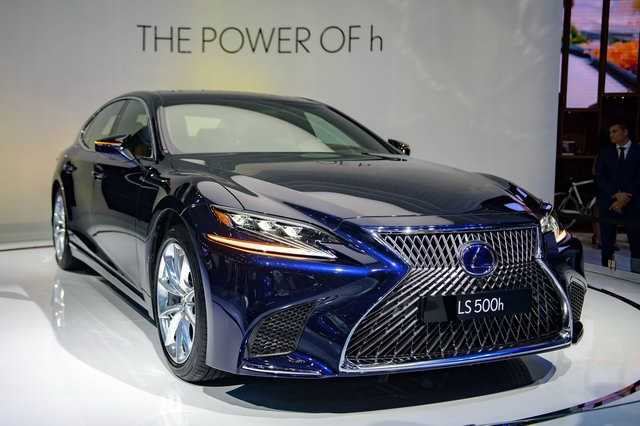 Lexus LS 2018, sedan hạng sang có đáng "đồng tiền bát gạo"?