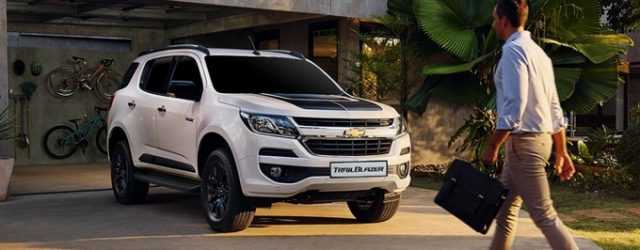 Chevrolet Trailblazer vừa được nhập khẩu nguyên chiếc về Việt Nam từ xứ chùa Vàng.