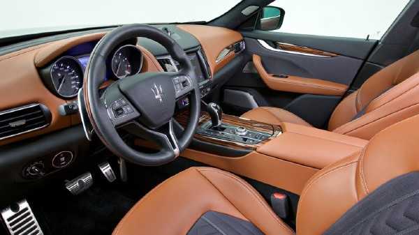 Các chi tiết nội thất Maserati Levante S được mạ hợp kim Nguồn ảnh: CarWale