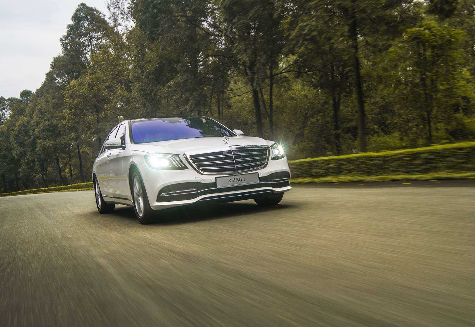 Mercedes-Benz S-Class 2018 chính thức ra mắt tại Việt Nam, giá từ 4,199 tỷ đồng