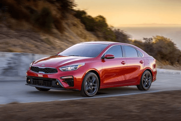 Cùng đặt Hyundai Elantra và Kia Cerato lên bàn cân so sánh