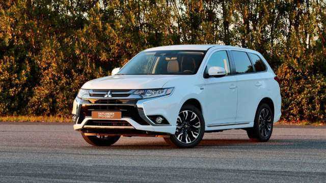 Đánh giá Mitsubishi Outlander 2018 – xe SUV bán chạy tại thị trường châu u