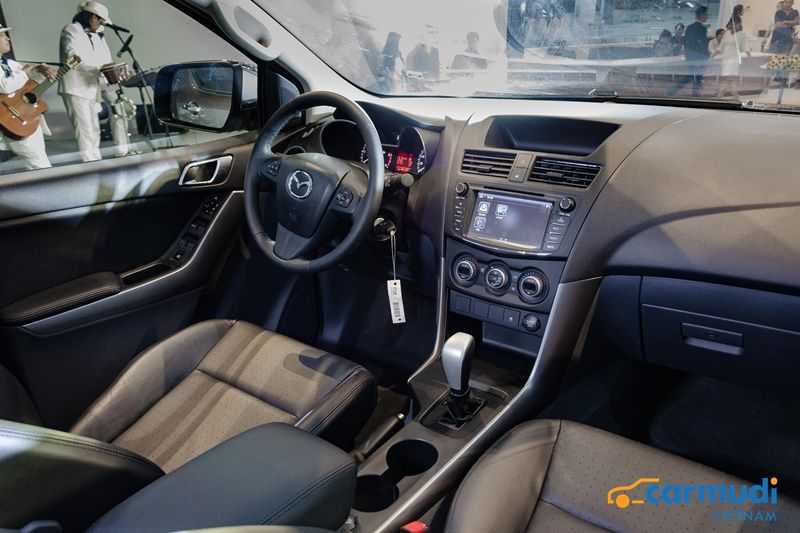 Mazda BT-50 ra mắt phiên bản mới, giá từ 655 triệu đồng