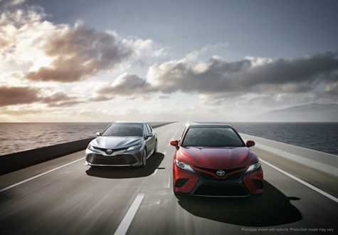 Bán “đắt như tôm tươi”, Toyota Camry tăng giá bán