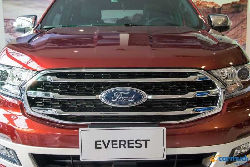 Lưới tản nhiệt xe ô tô Ford Everest 2019 carmudi vietnam