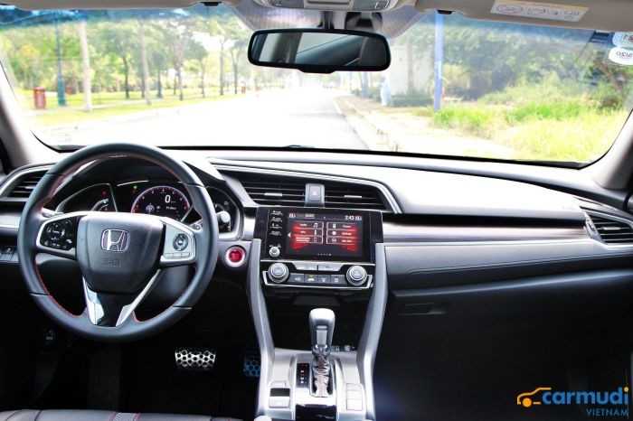 Bảng táp-lô bảng điều khiển của xe hơi Honda Civic carmudi vietnam
