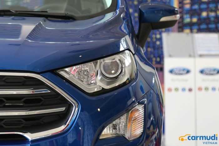 Cụm đèn pha trên xe hơi Ford EcoSport carmudi vietnam
