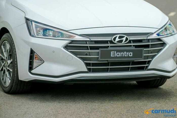 Đầu xe ô tô Hyundai Elantra giá rẻ carmudi vietnam