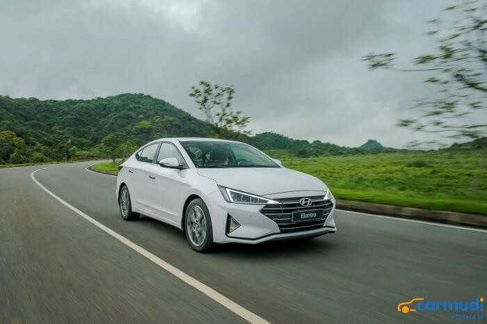 Đánh giá xe Hyundai Elantra với đối thủ carmudi vietnam