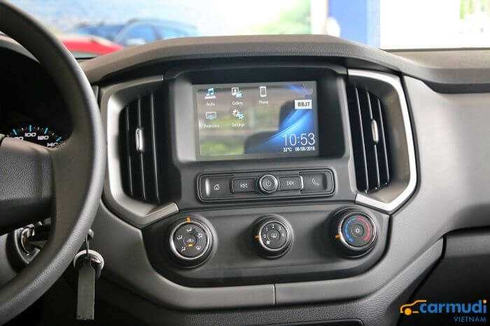 Màn hình giải trí của xe Chevrolet Colorado carmudi vietnam