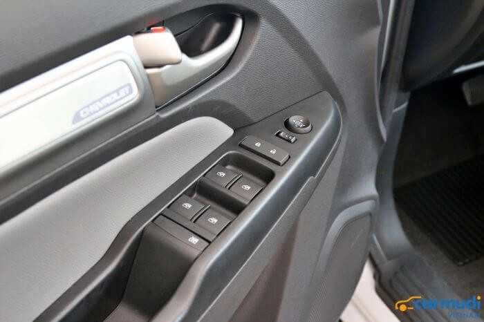 Tiện nghi khác xe trên xe oto Chevrolet Colorado carmudi vietnam