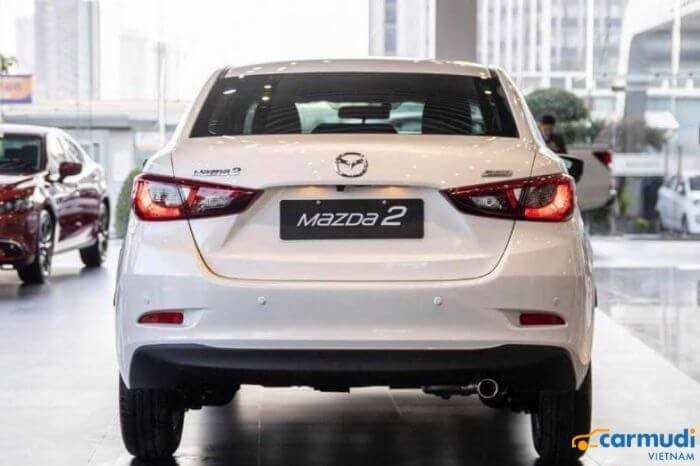 Thiết kế đuôi xe oto Mazda 2 carmudi vietnam