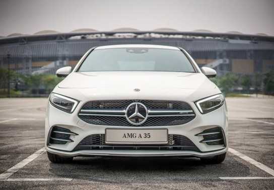 "Soi" cận cảnh Mercedes-AMG A35 4Matic vừa cập bến Malaysia