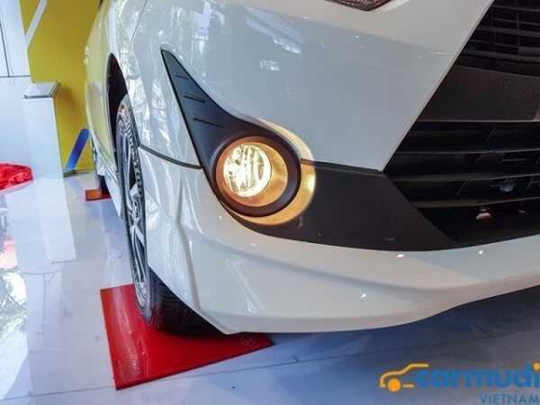 Cụm đèn sương mù trên xe hơi Toyota Wigo carmudi vietnam