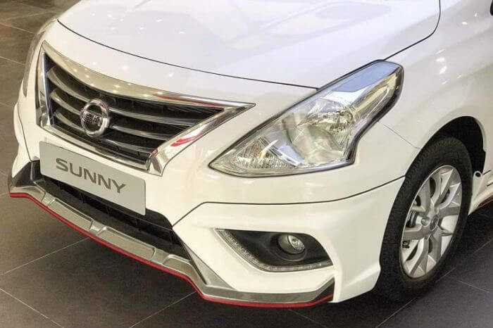 Đèn sương mù với đèn LED ban ngày ô tô Nissan Sunny giá rẻ carmudi vietnam