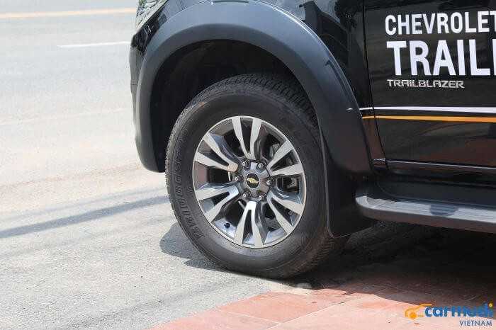 La-zăng của xe oto Chevrolet Trailblazer carmudi vietnam