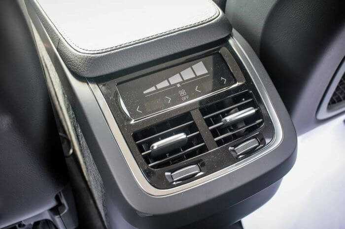 Hệ thống điều hòa của xe Volvo XC90 carmudi vietnam